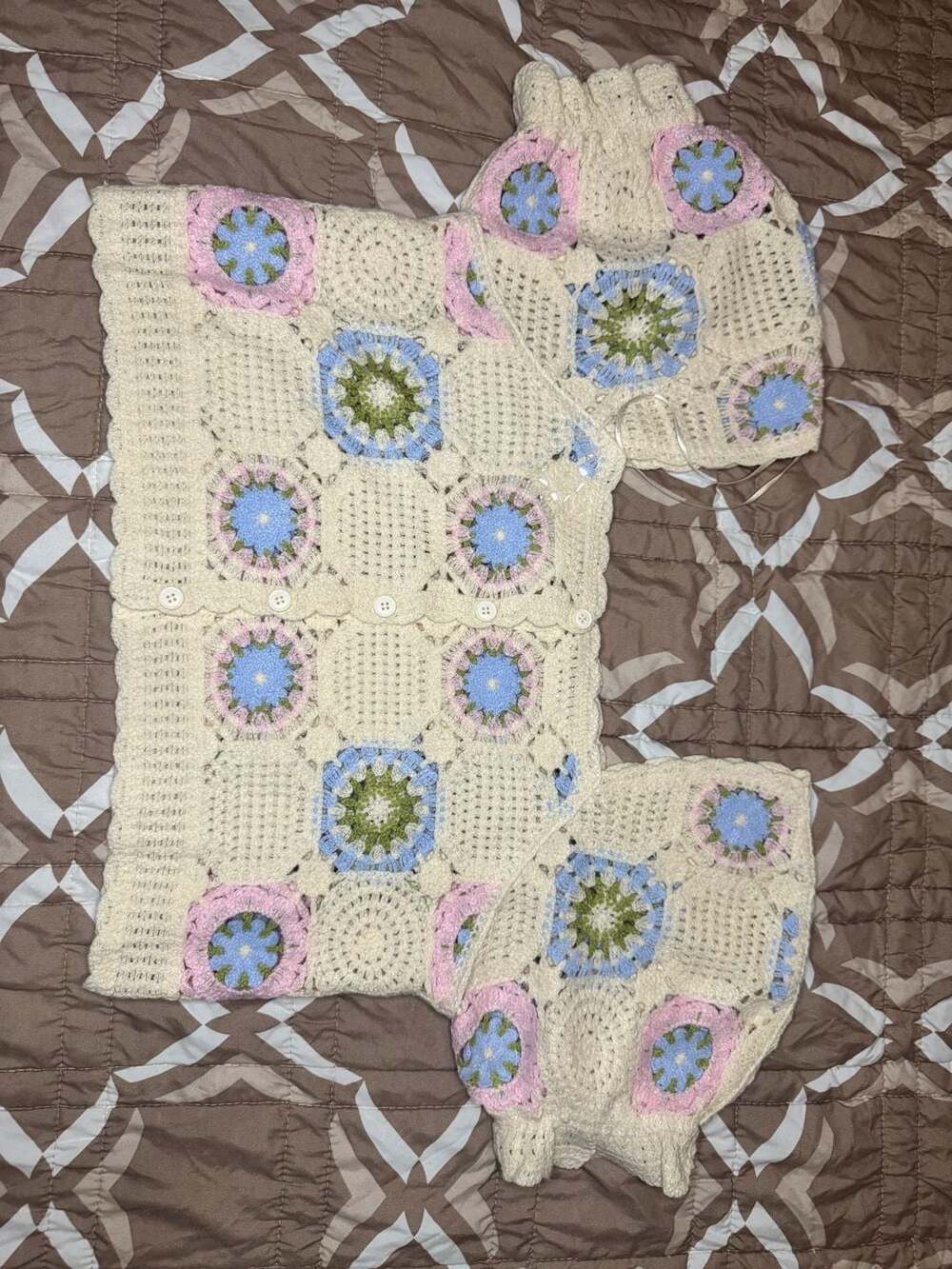 Threaded Leaf Crochet Granny Square Button-Front Top with Puff Sleeves